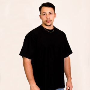 T-Shirt Preta - Image 1